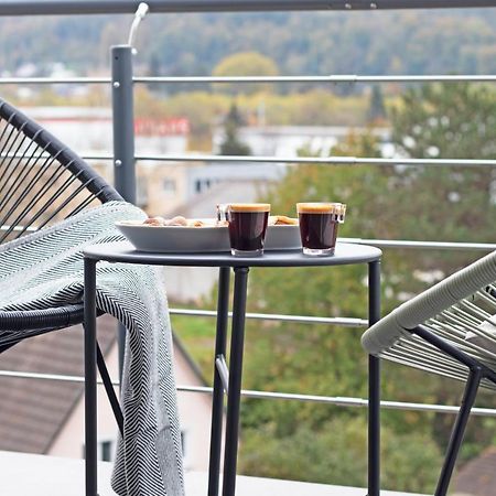 Blackncozy - Design Appartement Mit Boxspringbett Und Balkon Lörrach Kültér fotó