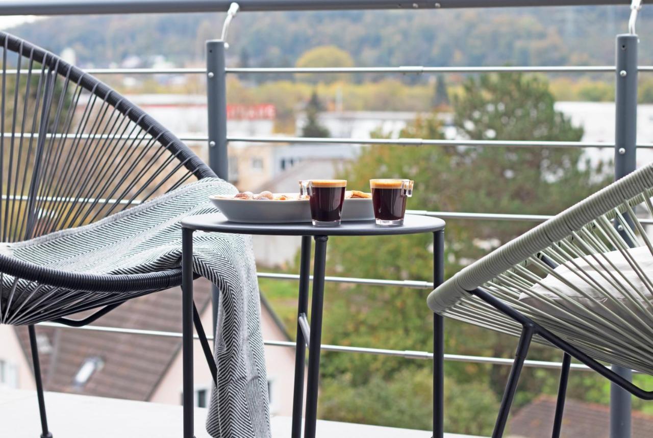 Blackncozy - Design Appartement Mit Boxspringbett Und Balkon Lörrach Kültér fotó